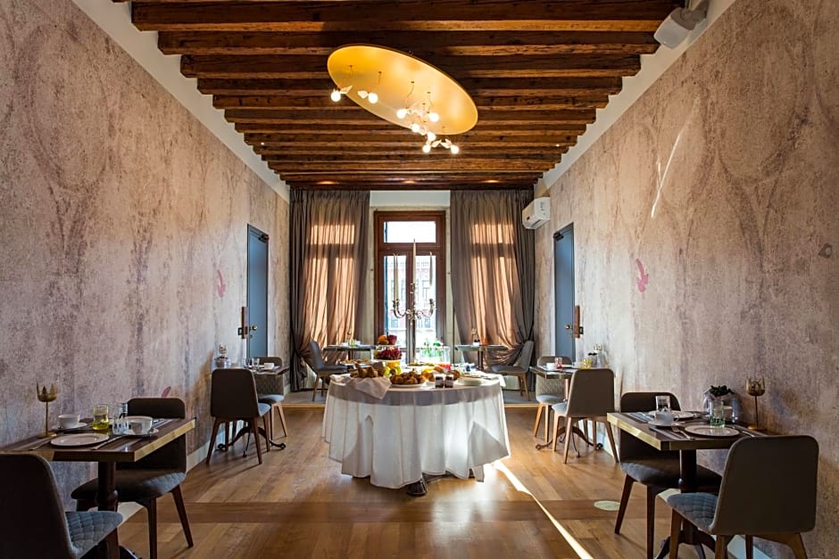 Riva del Vin - BOUTIQUE HOTEL