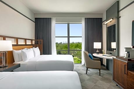 2 Queen Beds