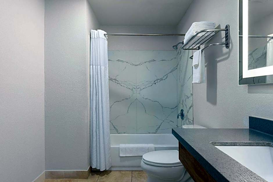 Days Inn by Wyndham Bakersfield