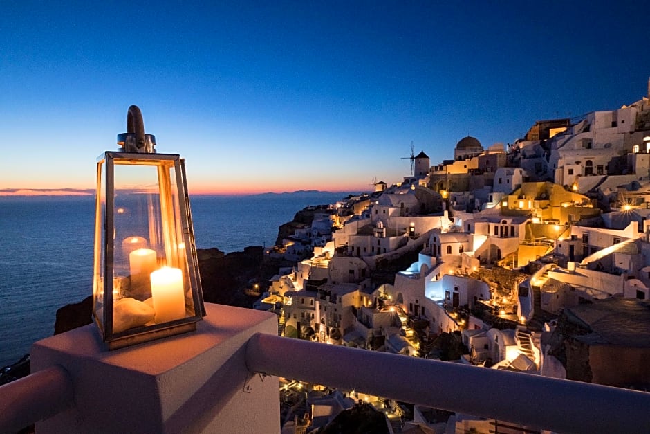 Art Maisons Oia Castle Hotel