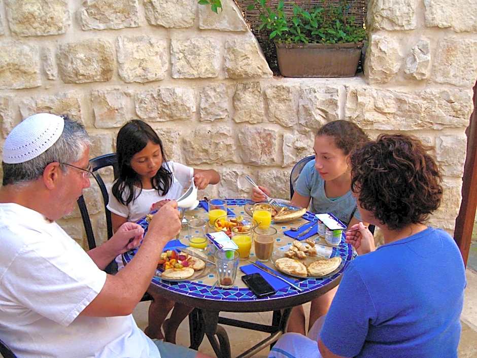 Artist Quarter Guesthouse B&B