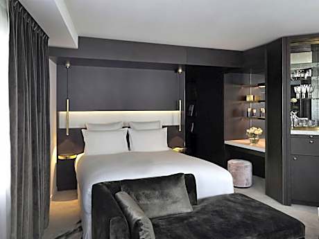 Signature Suite