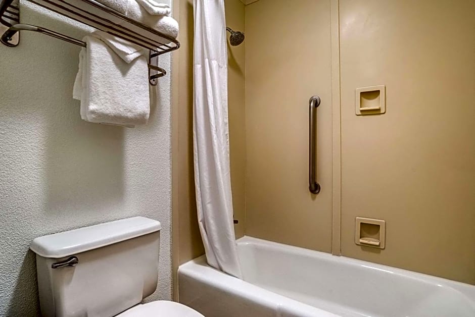 Clarion Inn Conference Center Gonzales