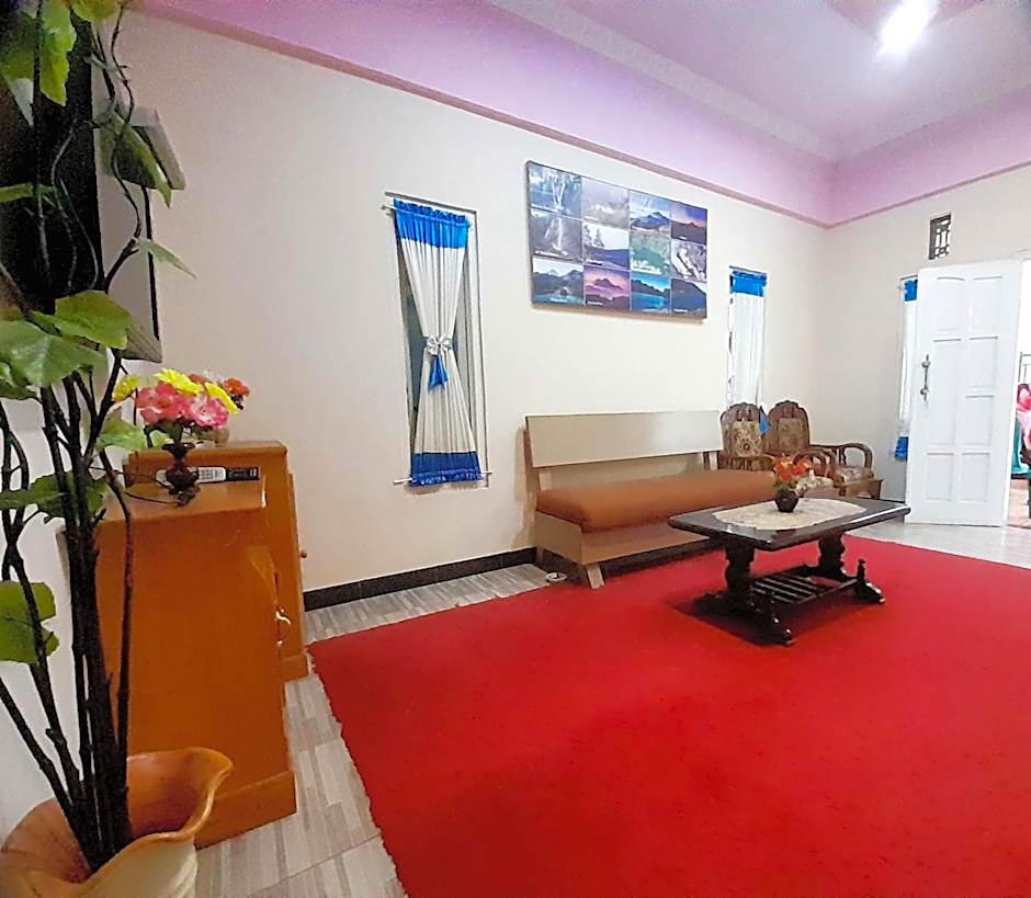 Shinta Syariah Homestay Dieng RedPartner