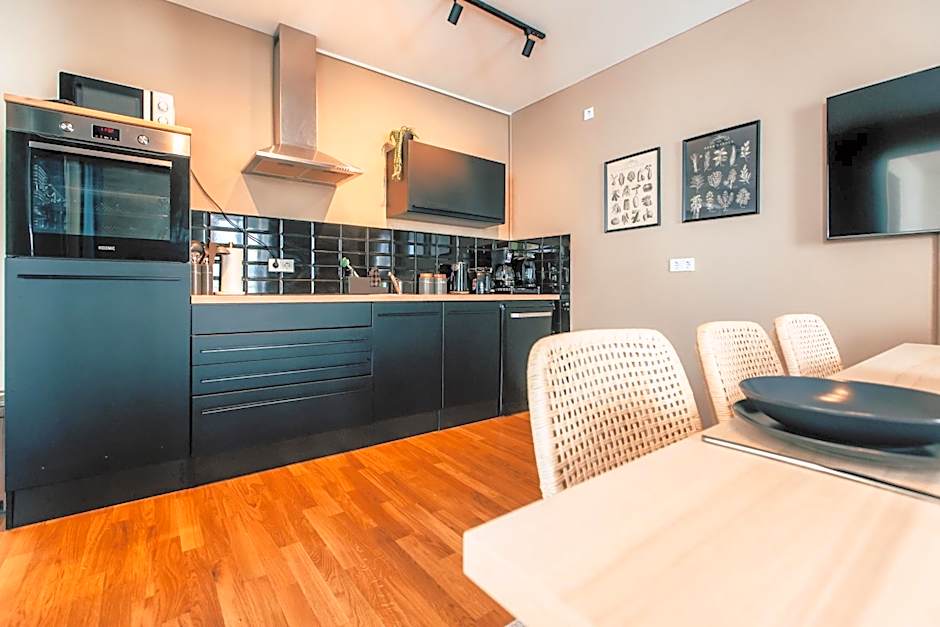 Luga Homes - Stadthaus