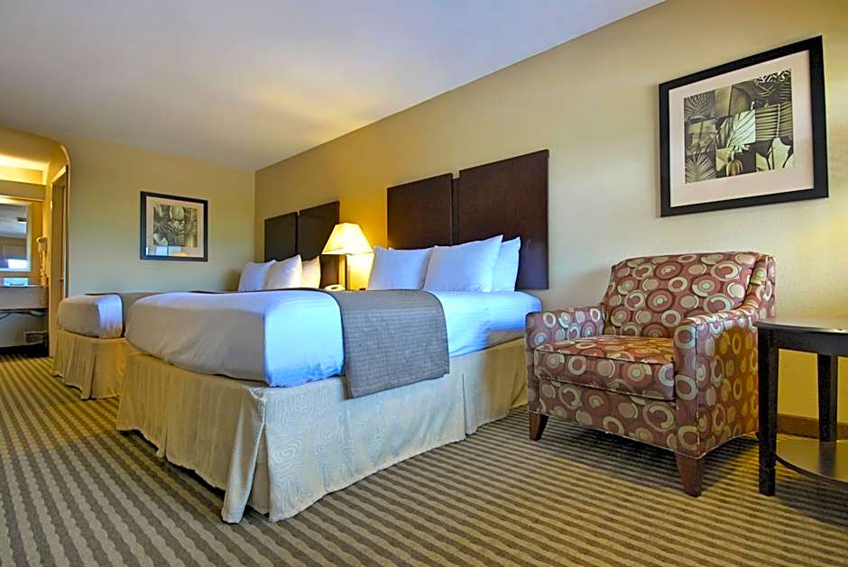 Best Western Cedar Inn