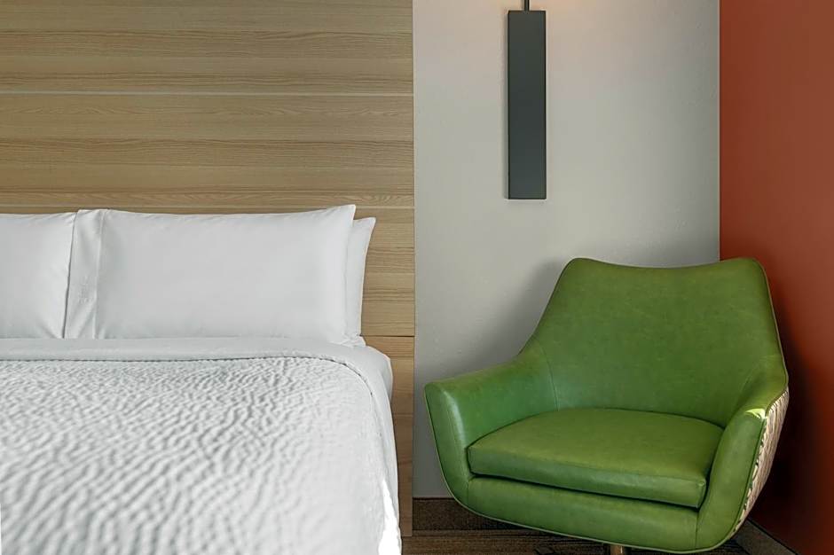 Holiday Inn Express and Suites Staunton By IHG