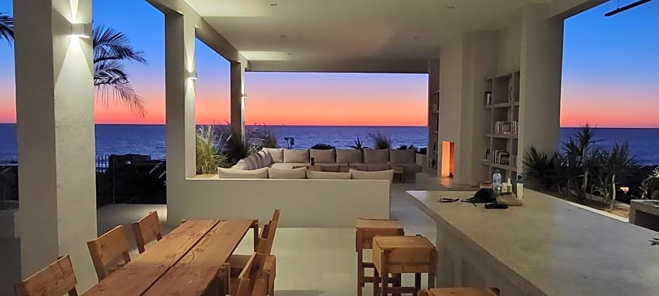 Topia Retreat - Surf Suite Sur