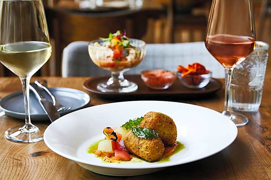 Kimpton Riverplace Hotel By IHG