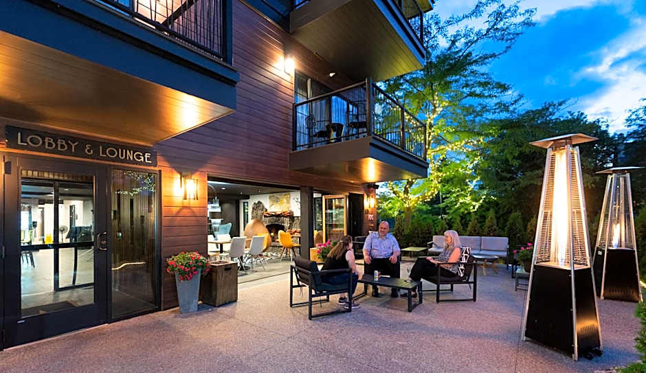 The Earl in Charlevoix