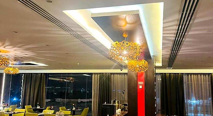 Carnelian Muscat - Airport Hotel