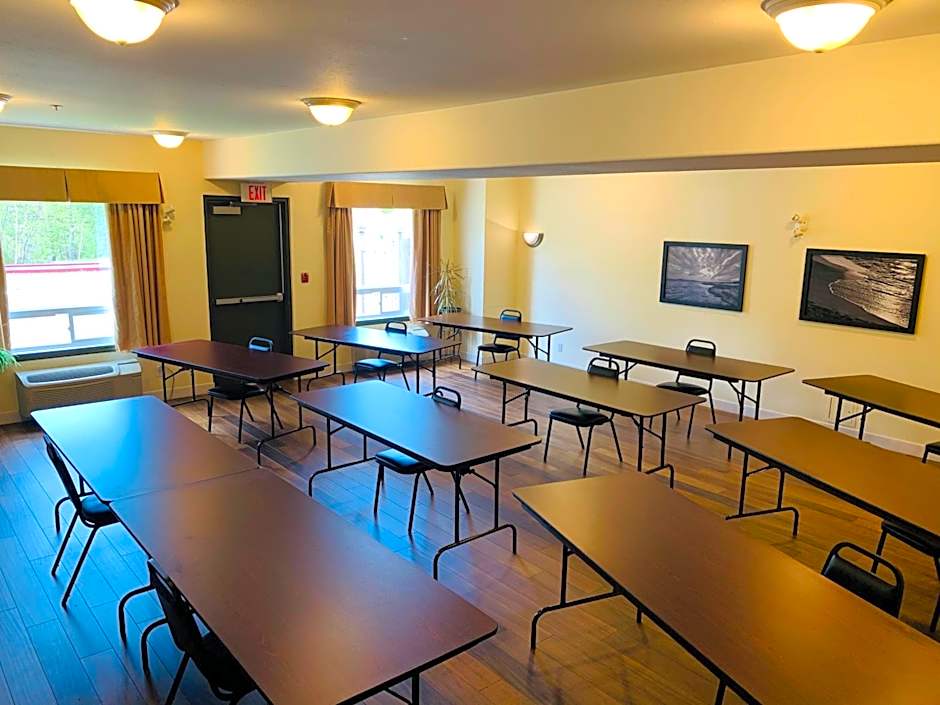 Super 8 by Wyndham Amherst NS