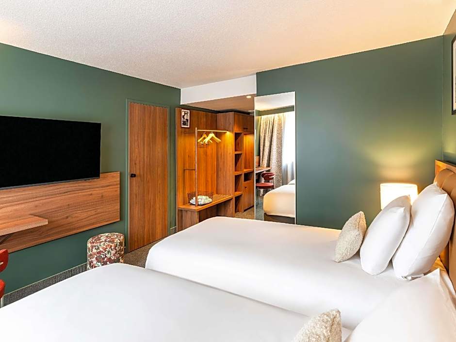 Photo 1 of 9 of Standard 2 Twin Beds