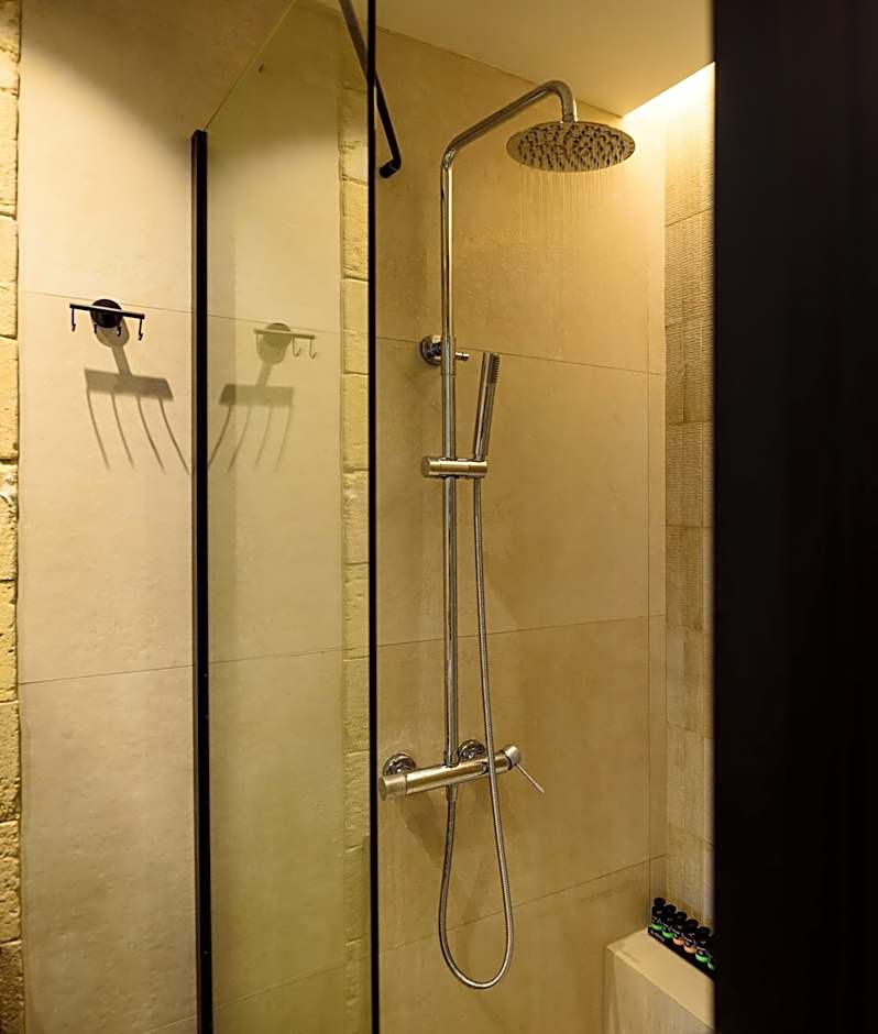 Arthur Suites in Old Town