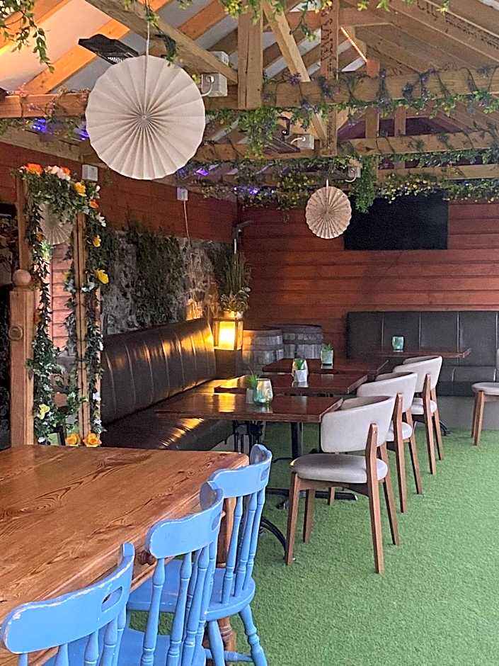 The Baytree Restaurant & Guesthouse