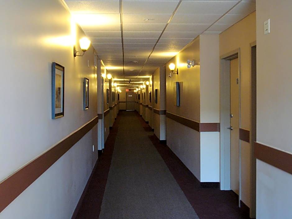 Days Inn by Wyndham Chetwynd