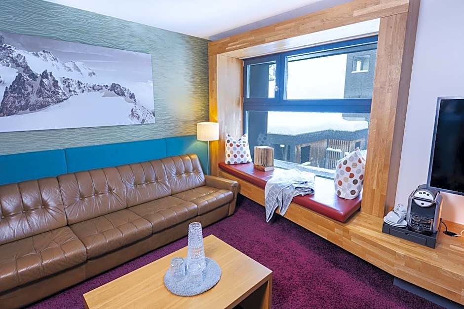 Wohlfühlhotel Hubertushof am Arlberg - Ski-In & Ski-Out - Sky Pool