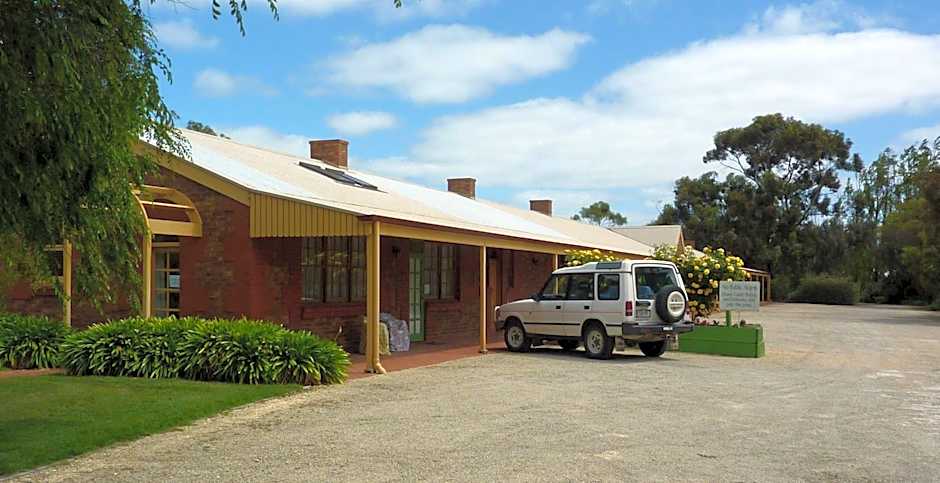 Coonawarra Place Motor Inn