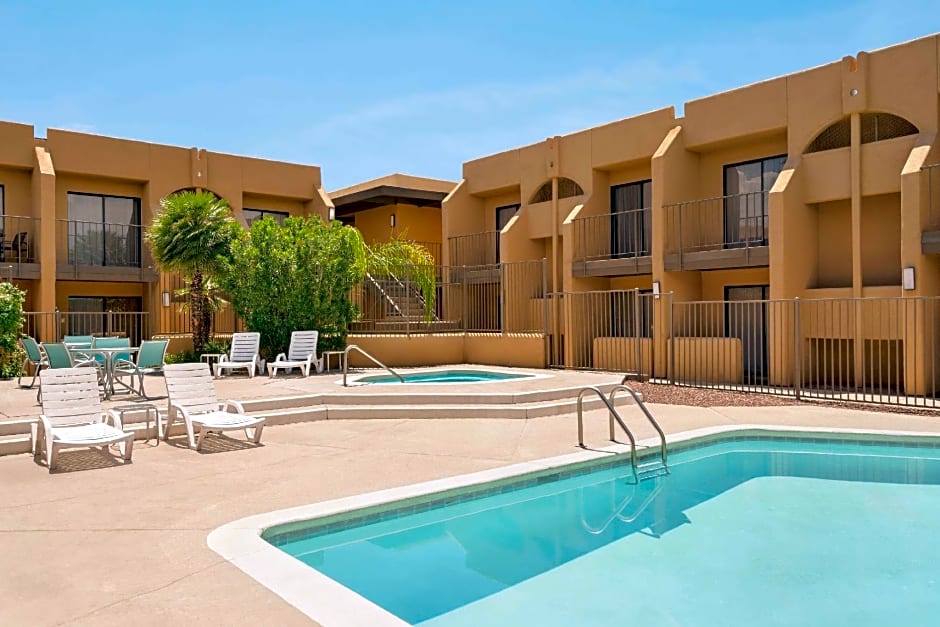 Ramada by Wyndham Tucson Airport