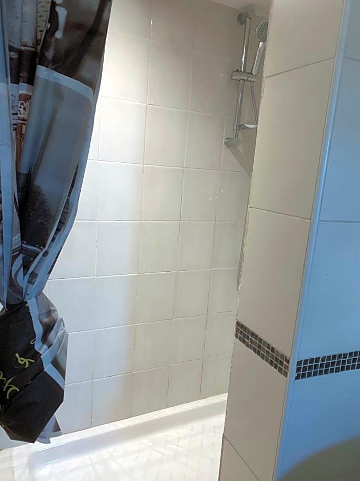 Short Stop Room