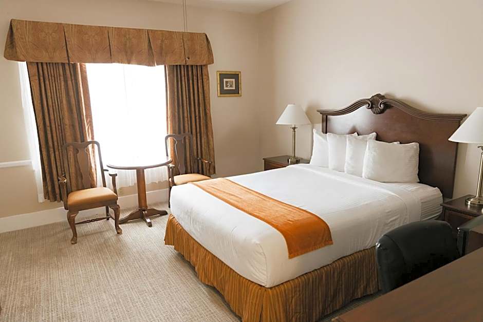 Historic Santa Maria Inn