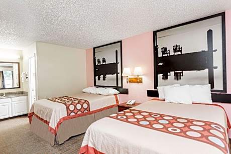 2 Double Beds Non-Smoking