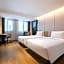 Atour Hotel Dalian Donggang Business District Gangwan Plaza