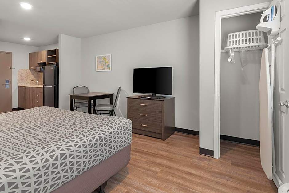 WoodSpring Suites Atlanta Airport