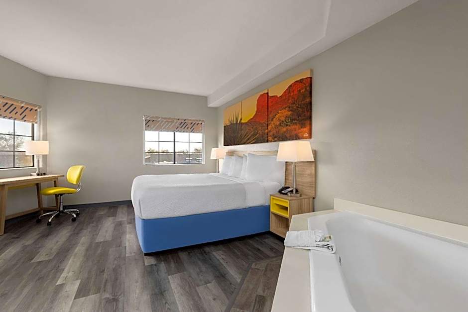 Days Inn & Suites by Wyndham Tucson/Marana