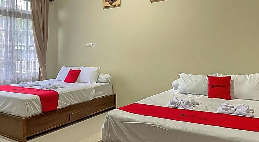 RedDoorz Syariah near Stasiun Madiun 2