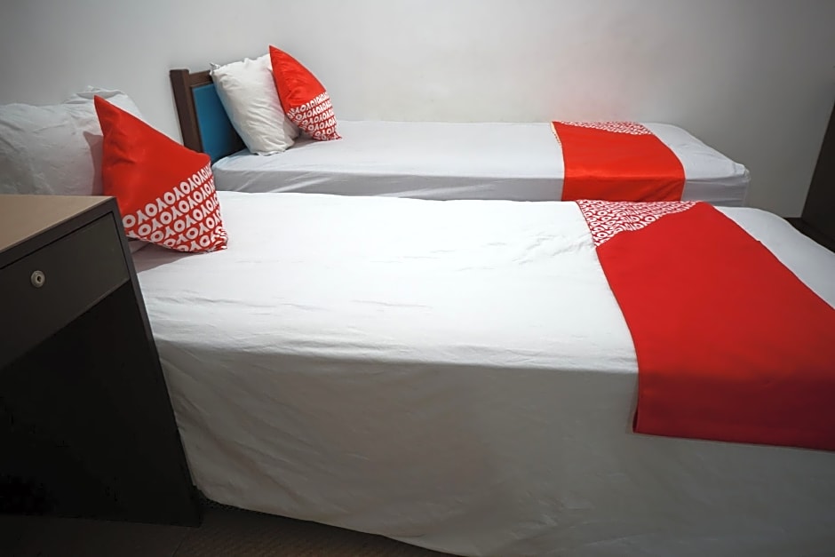 OYO 92863 Hotel Blessing