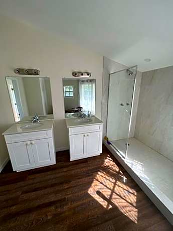 King Suite with Ocean View