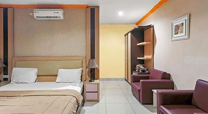 Collection O 93163 Hotel Grand Kartika