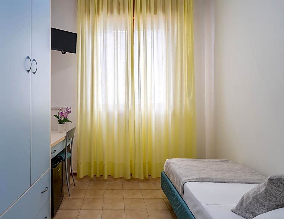 Hotel Embassy