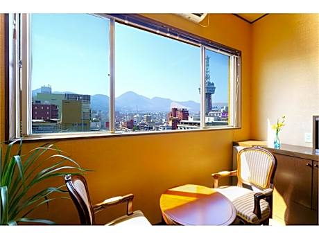 Western Style Room On The City Side