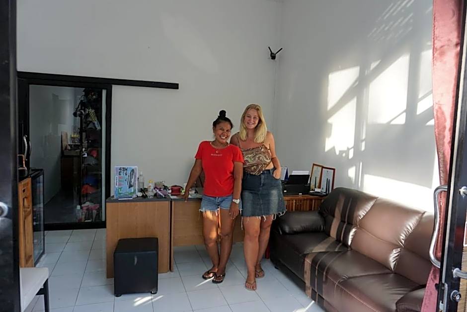 DUDU'S HOSTEL