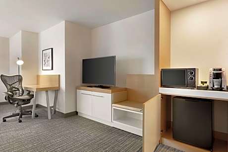 Queen Room with Two Queen Beds - Mobility Access