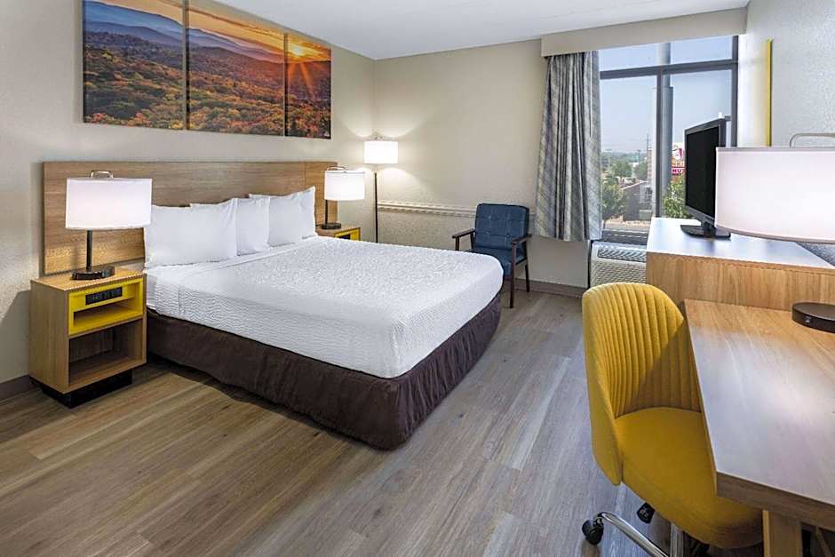 Days Inn by Wyndham Winchester