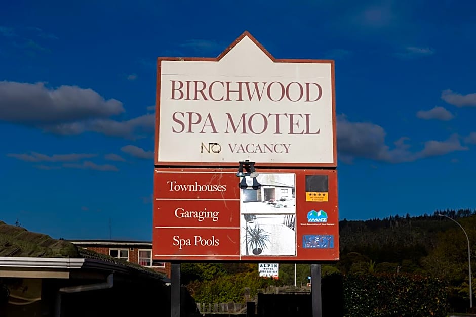 Birchwood Spa Motel