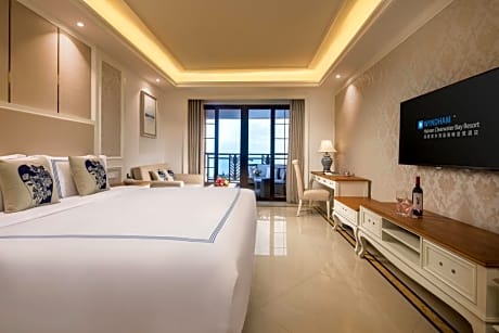 Premium King Room with Ocean View
