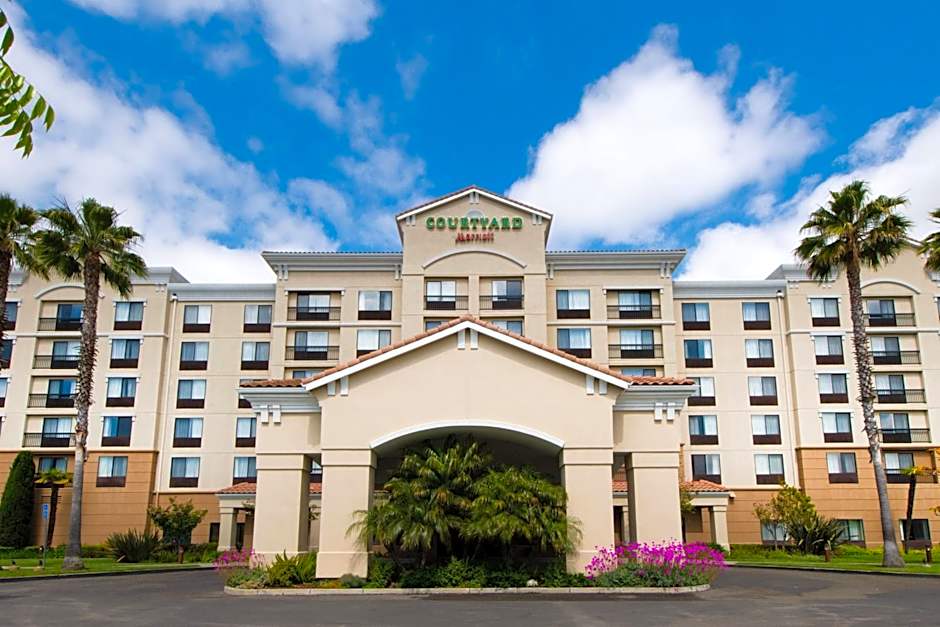 Courtyard by Marriott Newark Silicon Valley