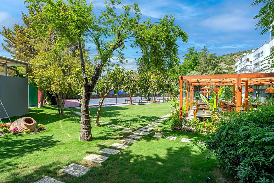 Marbel Hotel by PalmWings