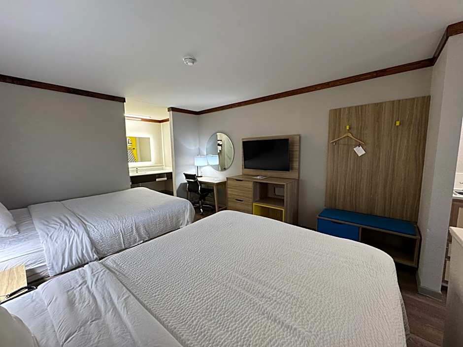 Days Inn by Wyndham Suites Fredericksburg