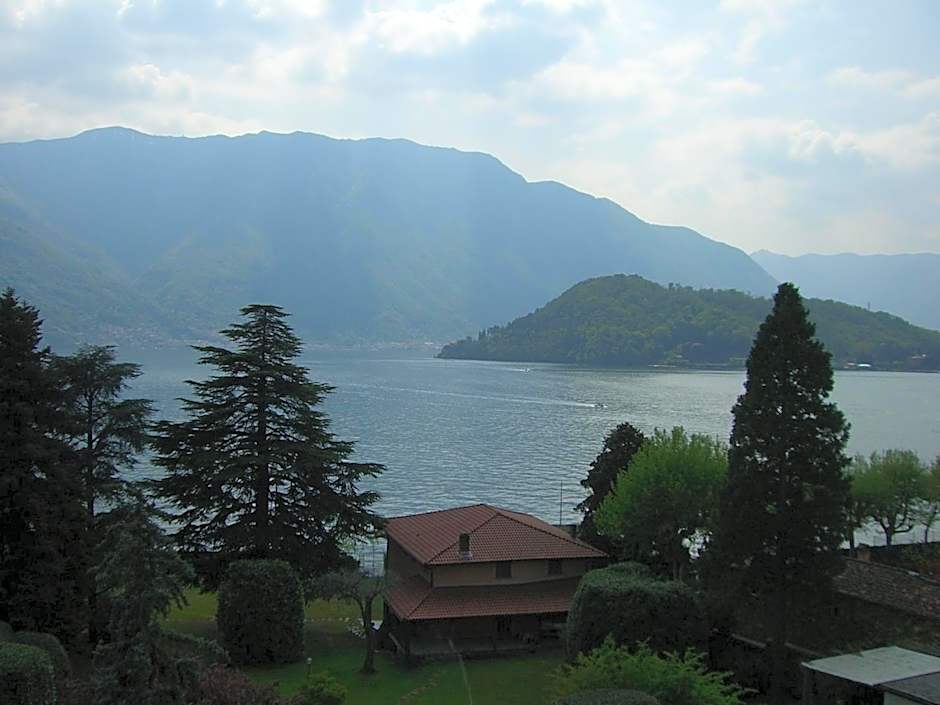Hotel Lario
