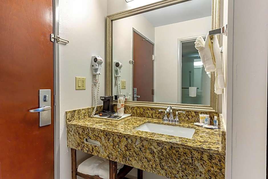 Comfort Inn Garner Clayton I-40