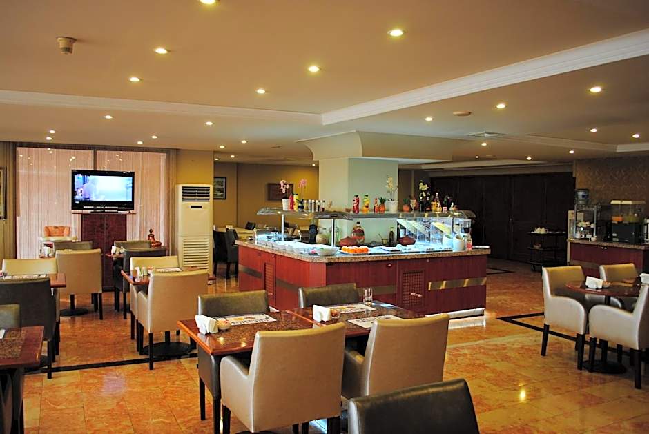 Hotel Eken Prestige