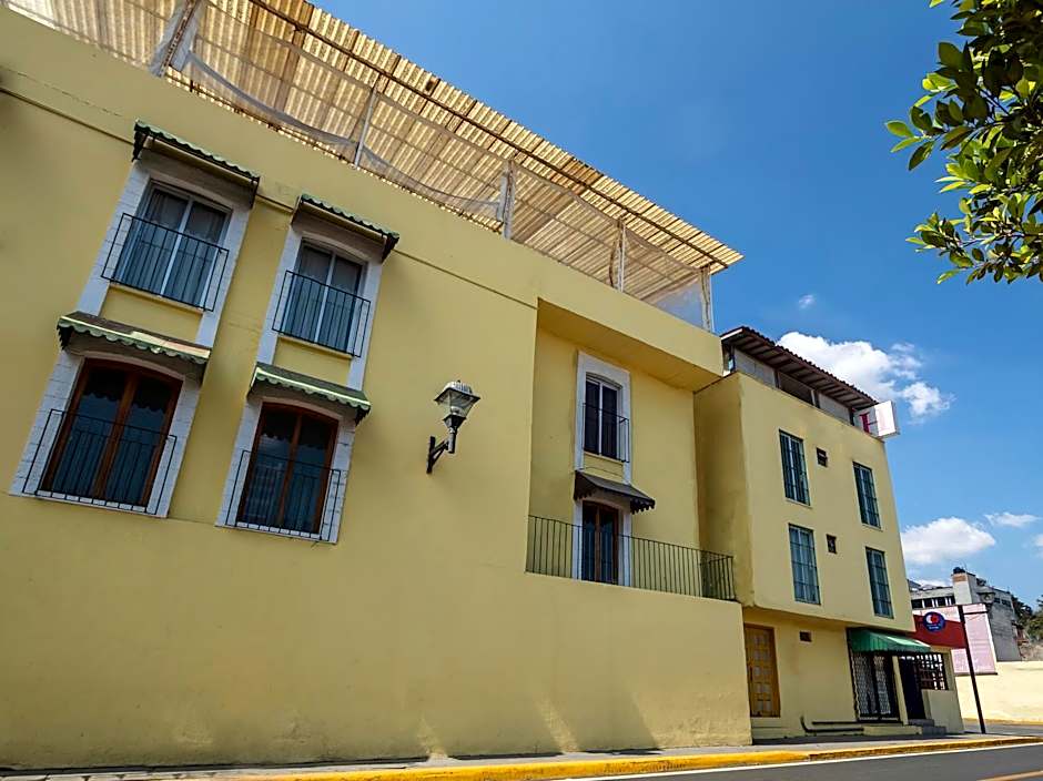 Hotel De La Loma