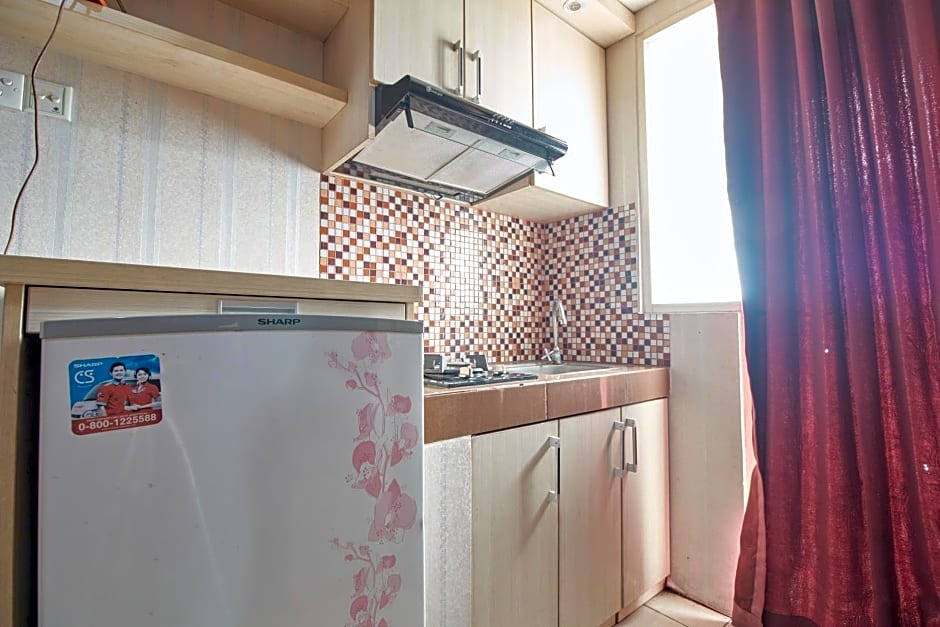 Apartment Green Lake View Ciputat by Celebrity Room