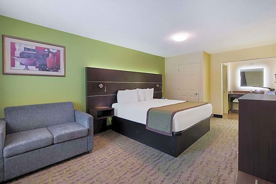 Photo 1 of 3 of 1 King Bed Suite