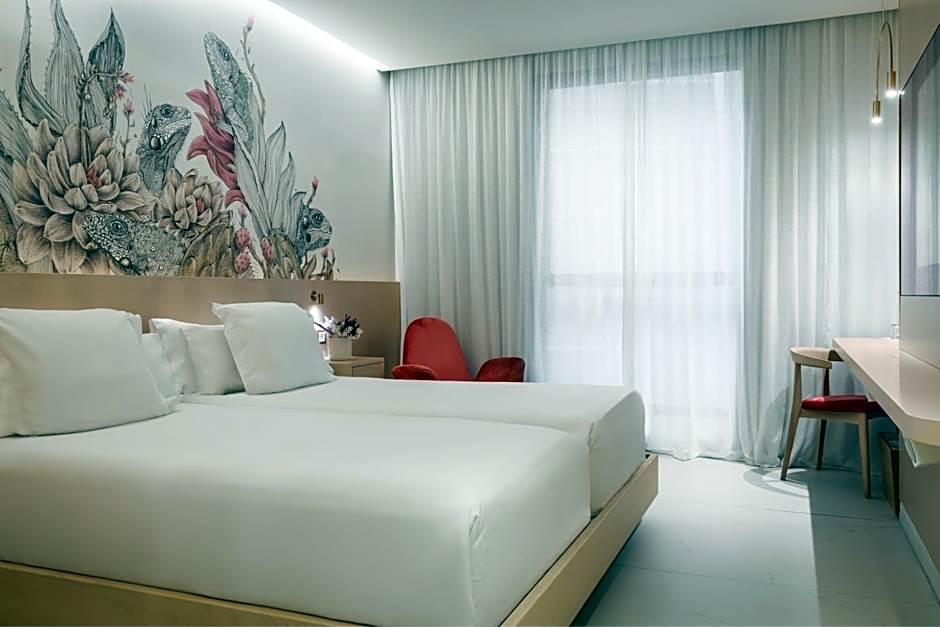 45 Times Barcelona Hotel